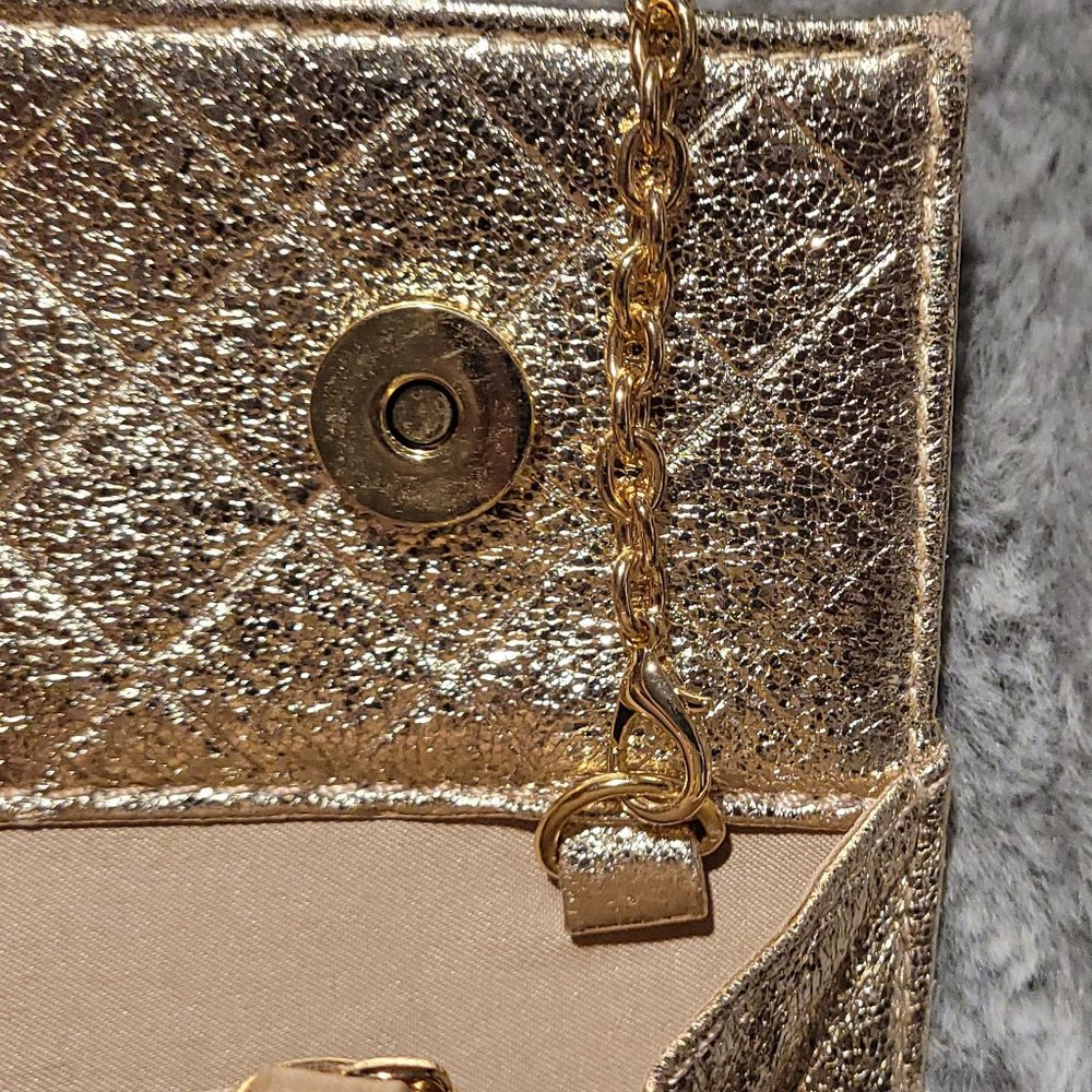 Purse - Picture 2 of 3